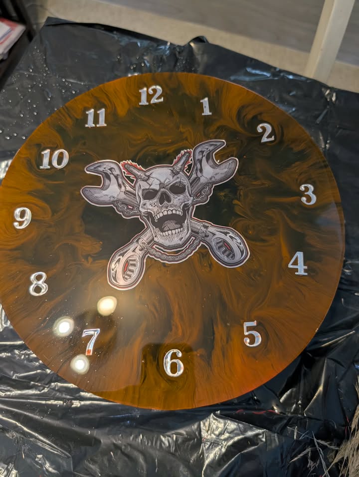 Horloge Skull